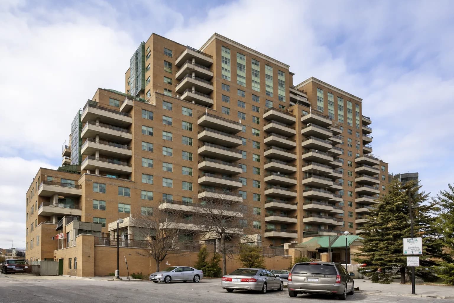 3001 Finch Ave